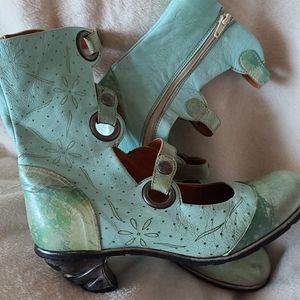 Fun and Funky Eject Boots - Portugal 🇵🇹